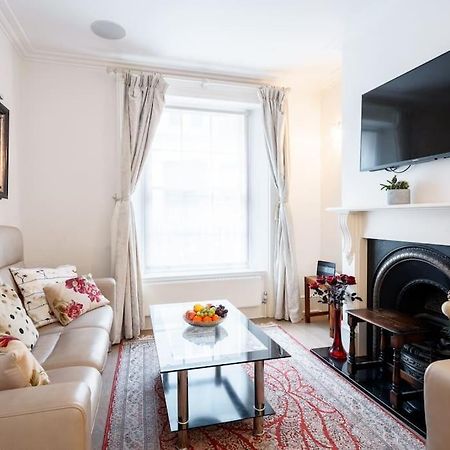 Spacious, Bright & Cosy ~ Ideal Victoria Location! Villa London Eksteriør billede